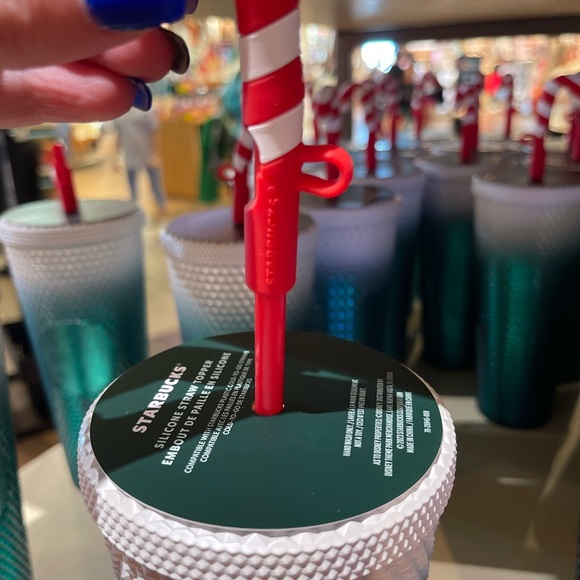 New!! 2023 Disney Starbucks Holiday Tumbler - Picture 3 of 4